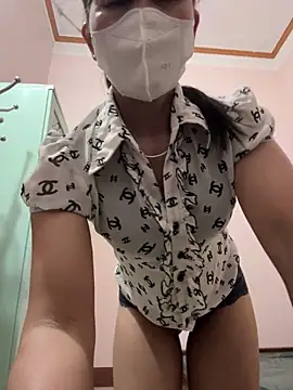 Snapshot of YANINA120 chatting on 24, 2, 2026 YANINA120 online show from 24, 2, 2026