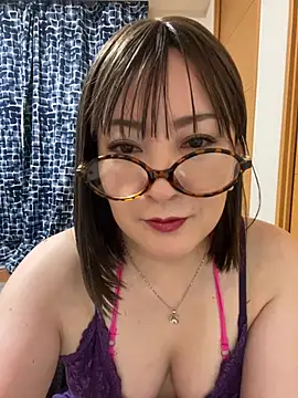 Mitsuco surflady online show from 29, 4, 2026