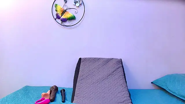 melany roberts  online show from 4, 3, 2026