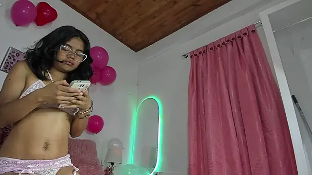 luna velveth online show from 12, 2, 2026