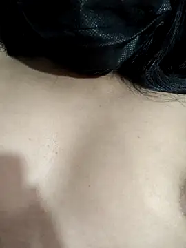 Snapshot of hey_sirri chatting on 3, 7, 2026 hey sirri online show from 3, 7, 2026