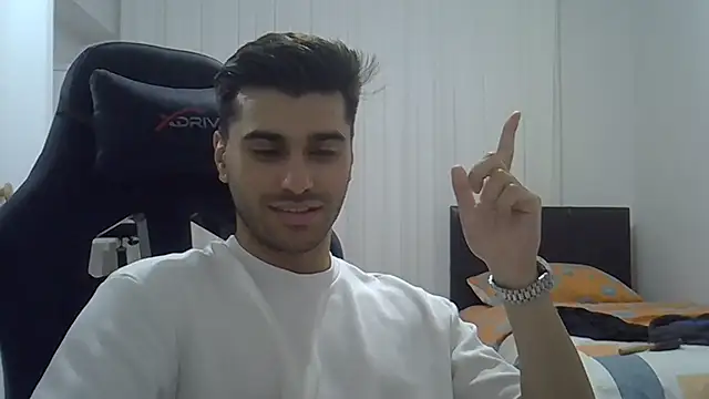 Snapshot of ciceroable chatting on 7, 7, 2026 ciceroable online show from 7, 7, 2026