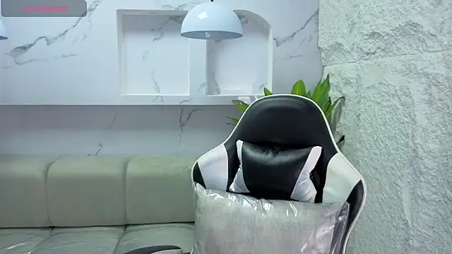 Snapshot of aurora_tp chatting on 10, 2, 2026 aurora tp online show from 10, 2, 2026