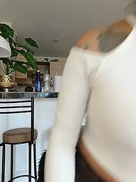 foxxy lover online show from 17, 7, 2026