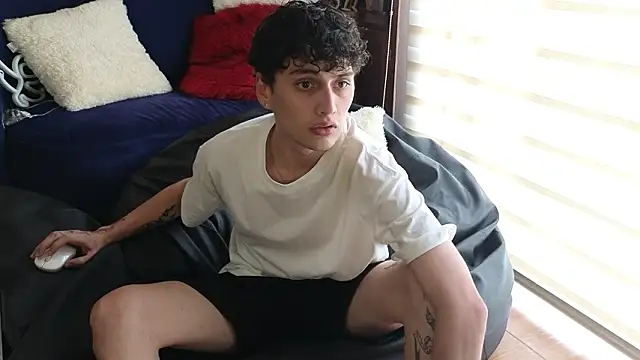 Snapshot of mrpicklesx23 chatting on 3, 2, 2026 mrpicklesx23 online show from 3, 2, 2026