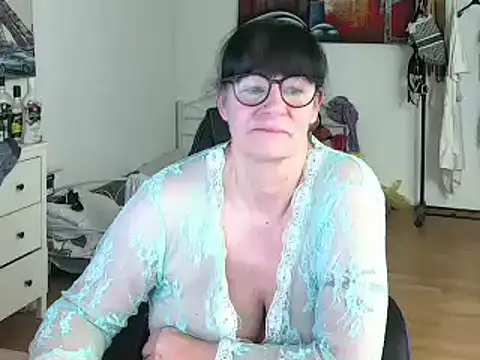 Sylly online show from 17, 1, 2025