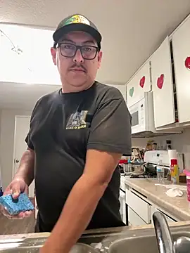 Snapshot of Skizm1986 chatting on 10, 2, 2026 Skizm1986 online show from 10, 2, 2026