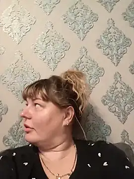 Snapshot of KristinaLowq chatting on 4, 4, 2026 KristinaLowq online show from 4, 4, 2026