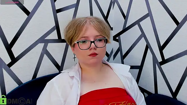 Lauraaa Smith online show from 10, 2, 2026