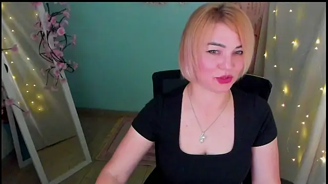 CuttieEmma online show from 17, 6, 2026