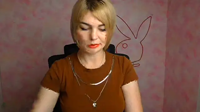 CuttieEmma online show from 24, 7, 2026