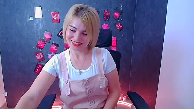 CuttieEmma online show from 31, 7, 2026