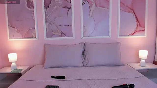 Snapshot of Kennya_Rodriguez chatting on 21, 10, 2025 Kennya Rodriguez online show from 21, 10, 2025