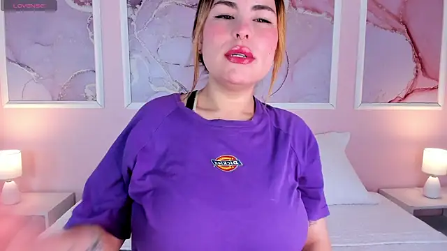 Snapshot of Kennya_Rodriguez chatting on 23, 12, 2025 Kennya Rodriguez online show from 23, 12, 2025