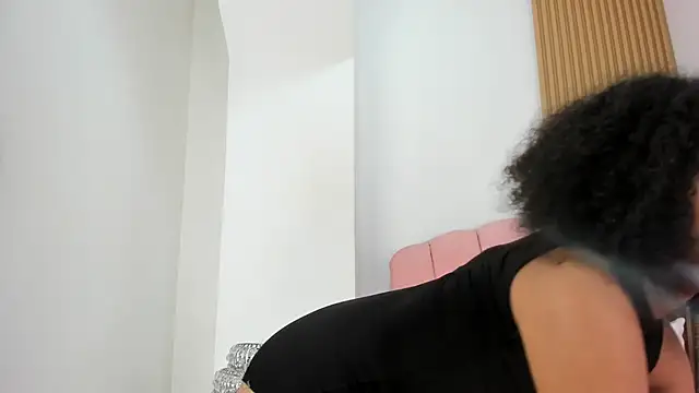 lara spaark online show from 24, 2, 2026