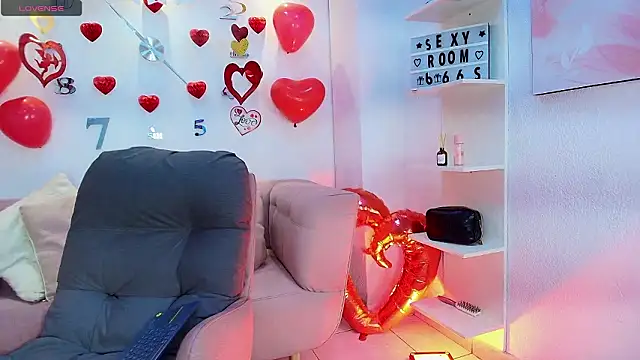 Luna Millers online show from 22, 2, 2026