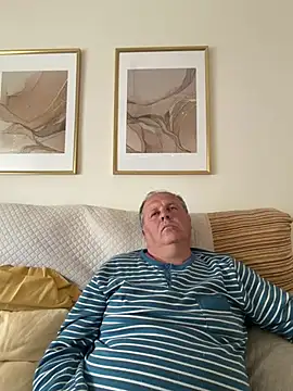Snapshot of YachtCaptain10 chatting on 4, 5, 2026 YachtCaptain10 online show from 4, 5, 2026