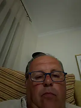 Snapshot of YachtCaptain10 chatting on 10, 5, 2026 YachtCaptain10 online show from 10, 5, 2026