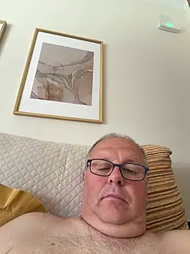 Snapshot of YachtCaptain10 chatting on 20, 5, 2026 YachtCaptain10 online show from 20, 5, 2026
