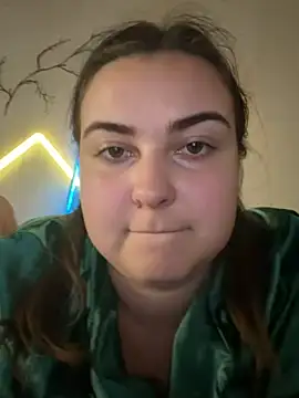 AlyaX X online show from 11, 4, 2026