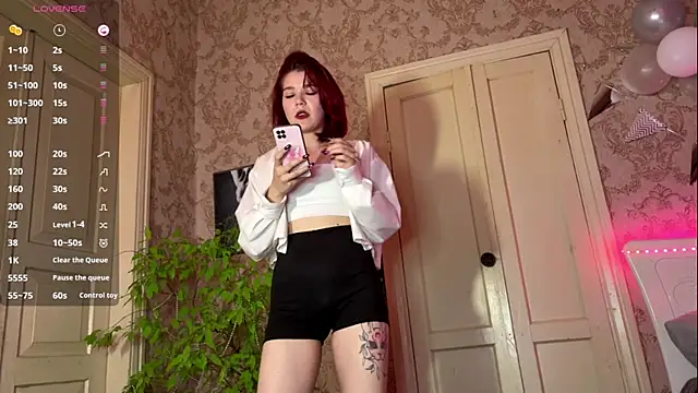 LaurynGeisinger online show from 3, 4, 2026