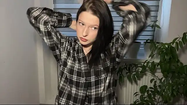 Snapshot of Sarahsolara chatting on 2, 3, 2026 Sarahsolara online show from 2, 3, 2026