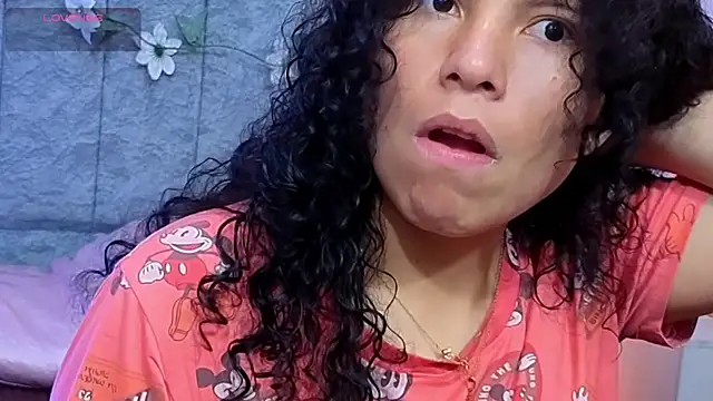 Snapshot of Zoe-yanin chatting on 5, 2, 2026 Zoe-yanin online show from 5, 2, 2026