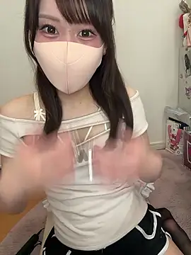 Snapshot of momo_mm chatting on 20, 7, 2026 momo mm online show from 20, 7, 2026