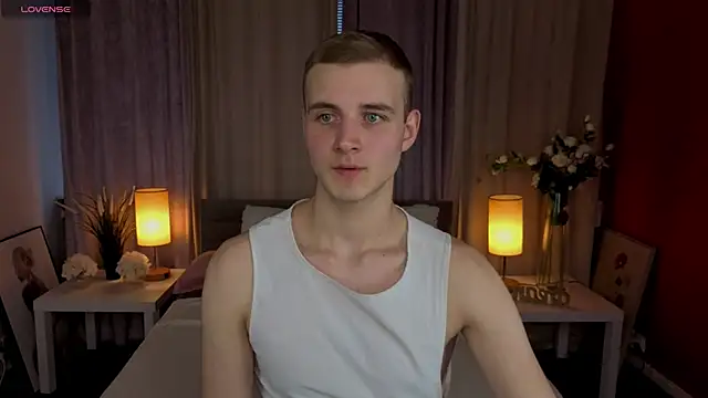 HereAlexColee online show from 18, 2, 2026