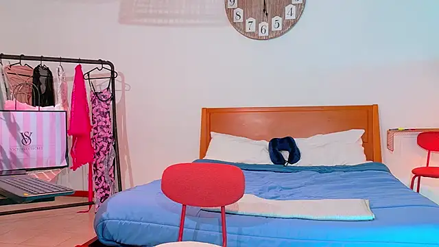 kylliefox  online show from 8, 1, 2026