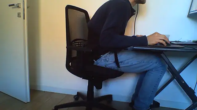 Snapshot of andre_italy chatting on 21, 5, 2026 andre italy online show from 21, 5, 2026
