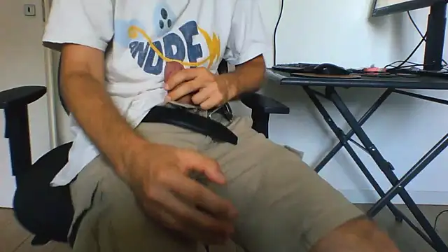 Snapshot of andre_italy chatting on 6, 7, 2026 andre italy online show from 6, 7, 2026