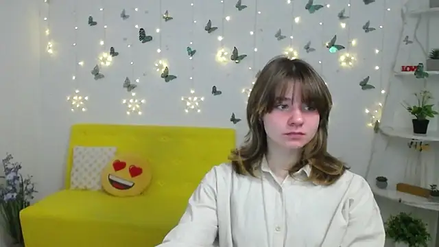 AnnaWest  online show from 4, 3, 2026