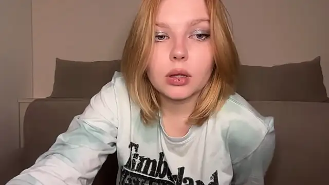 Snapshot of Ophelia_Ritz chatting on 29, 4, 2026 Ophelia Ritz online show from 29, 4, 2026