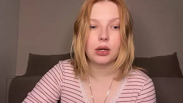 Snapshot of Ophelia_Ritz chatting on 6, 5, 2026 Ophelia Ritz online show from 6, 5, 2026