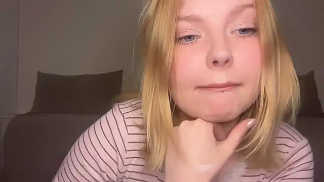 Snapshot of Ophelia_Ritz chatting on 24, 5, 2026 Ophelia Ritz online show from 24, 5, 2026
