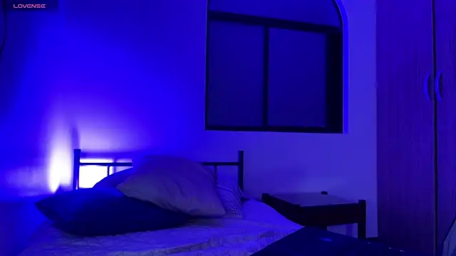 Kitty Wild 19 online show from 13, 4, 2026