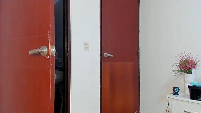 Jennifer Lee  online show from 4, 2, 2026