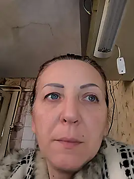 LinaSwan471 online show from 5, 2, 2026