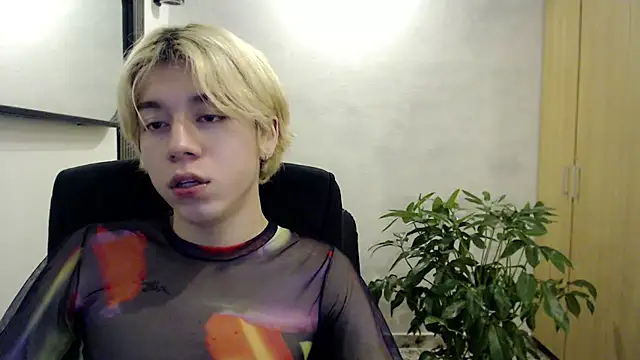 Snapshot of duvisex19 chatting on 23, 7, 2026 duvisex19 online show from 23, 7, 2026
