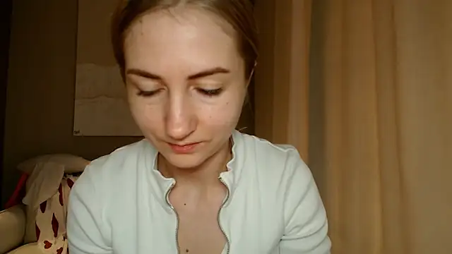 Snapshot of BluueSilk chatting on 4, 2, 2025 BluueSilk online show from 4, 2, 2025