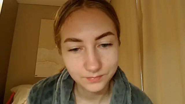 Snapshot of BluueSilk chatting on 5, 2, 2025 BluueSilk online show from 5, 2, 2025