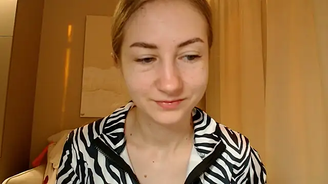 Snapshot of BluueSilk chatting on 11, 2, 2025 BluueSilk online show from 11, 2, 2025