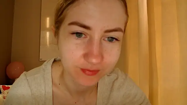 Snapshot of BluueSilk chatting on 4, 3, 2025 BluueSilk online show from 4, 3, 2025