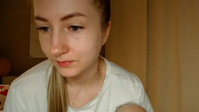 Snapshot of BluueSilk chatting on 12, 3, 2025 BluueSilk online show from 12, 3, 2025