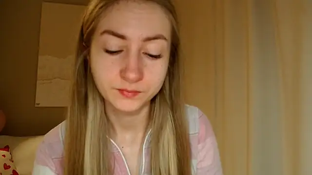 Snapshot of BluueSilk chatting on 13, 3, 2025 BluueSilk online show from 13, 3, 2025