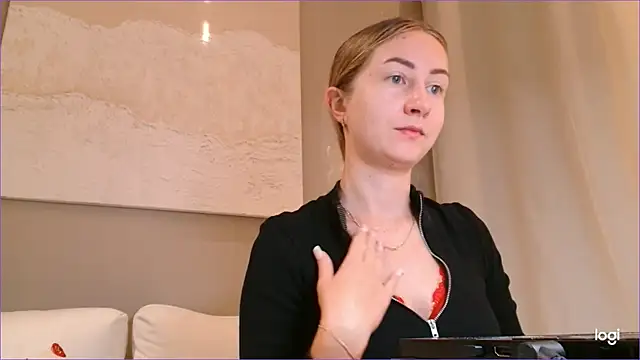 Snapshot of BluueSilk chatting on 27, 9, 2025 BluueSilk online show from 27, 9, 2025