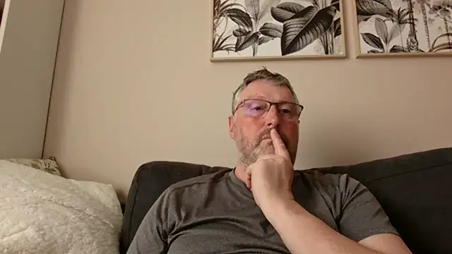 Snapshot of doudou310 chatting on 11, 4, 2026 doudou310 online show from 11, 4, 2026