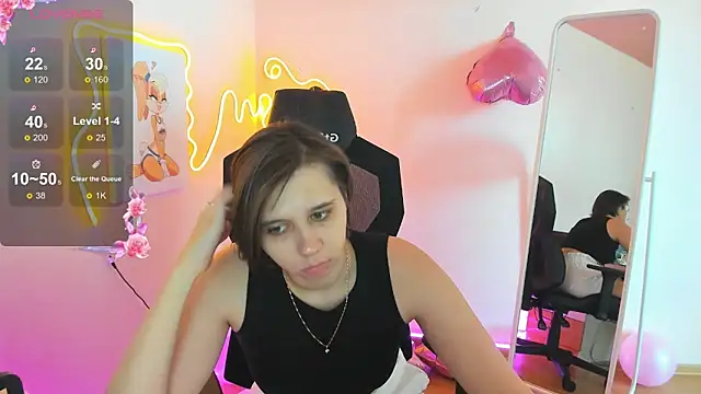 Scarlet Sirenn online show from 2, 2, 2026