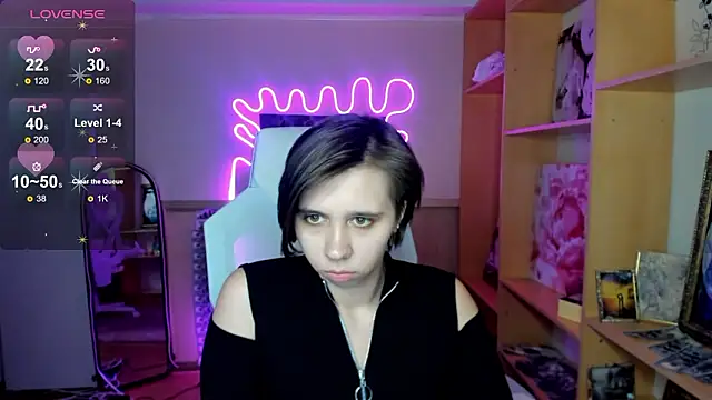 Scarlet Sirenn online show from 5, 2, 2026